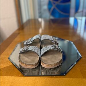 Brand: Madden Girl / Style: Brando / Color: Iridescent/ Size: 5.5M